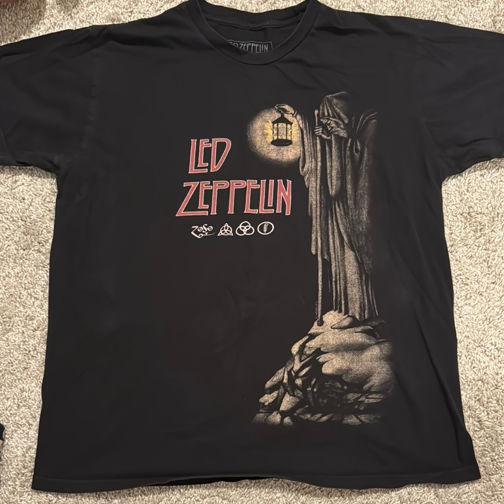 Official Licensed Product - Led Zeppelin Hermit Band Tee - Large